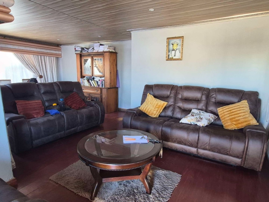 3 Bedroom Property for Sale in Zwide Eastern Cape